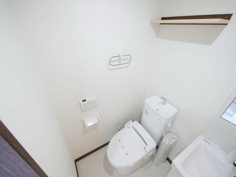 トイレ　トイレ