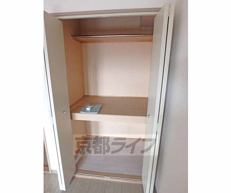 収納　天井高で大容量のクローゼットです。