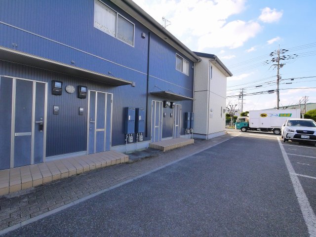 エントランス　毎日通るエントランスはこのようになっています