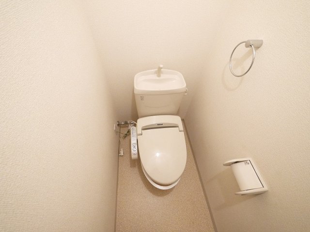 トイレ　清潔感のあるトイレです