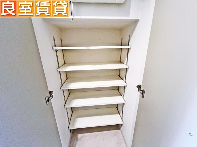 収納　シューズボックス