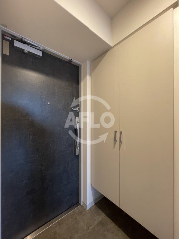 玄関　WORVE吹田江坂　玄関