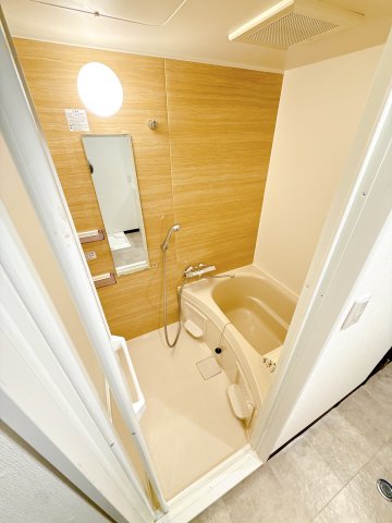 バス・シャワールーム　お風呂で日々の疲れを落としましょう