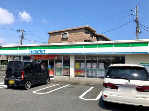 コンビニ　ファミリーマート 富士柚木店（コンビニ）まで570m