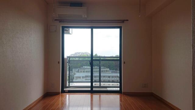 居室・リビング　同建物参考写真です