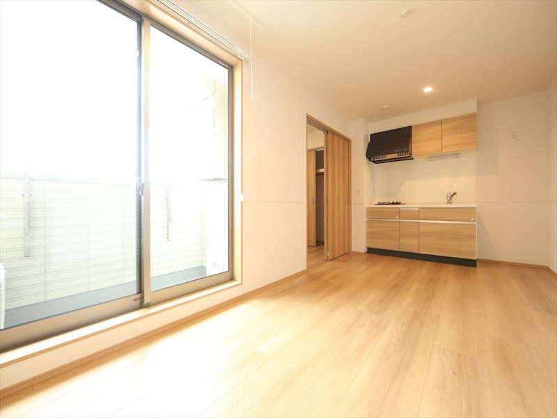 居室・リビング　ＬＤＫ10.7帖　システムキッチン　エアコン完備　同仕様写真