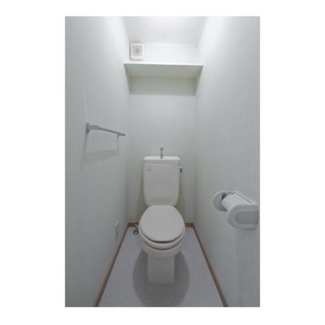 トイレ　※写真は同タイプ住戸です。