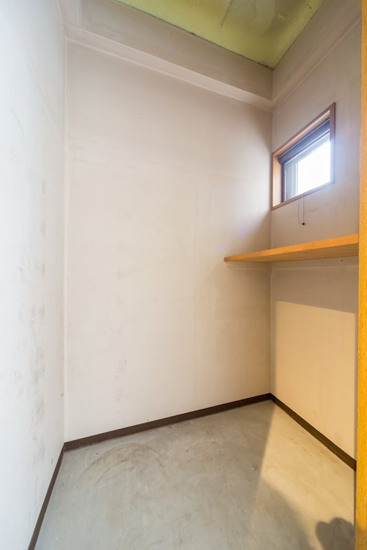 収納　各住戸トランクルーム付き