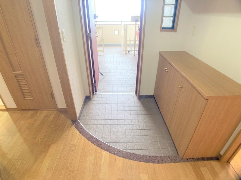 玄関　広々とした玄関