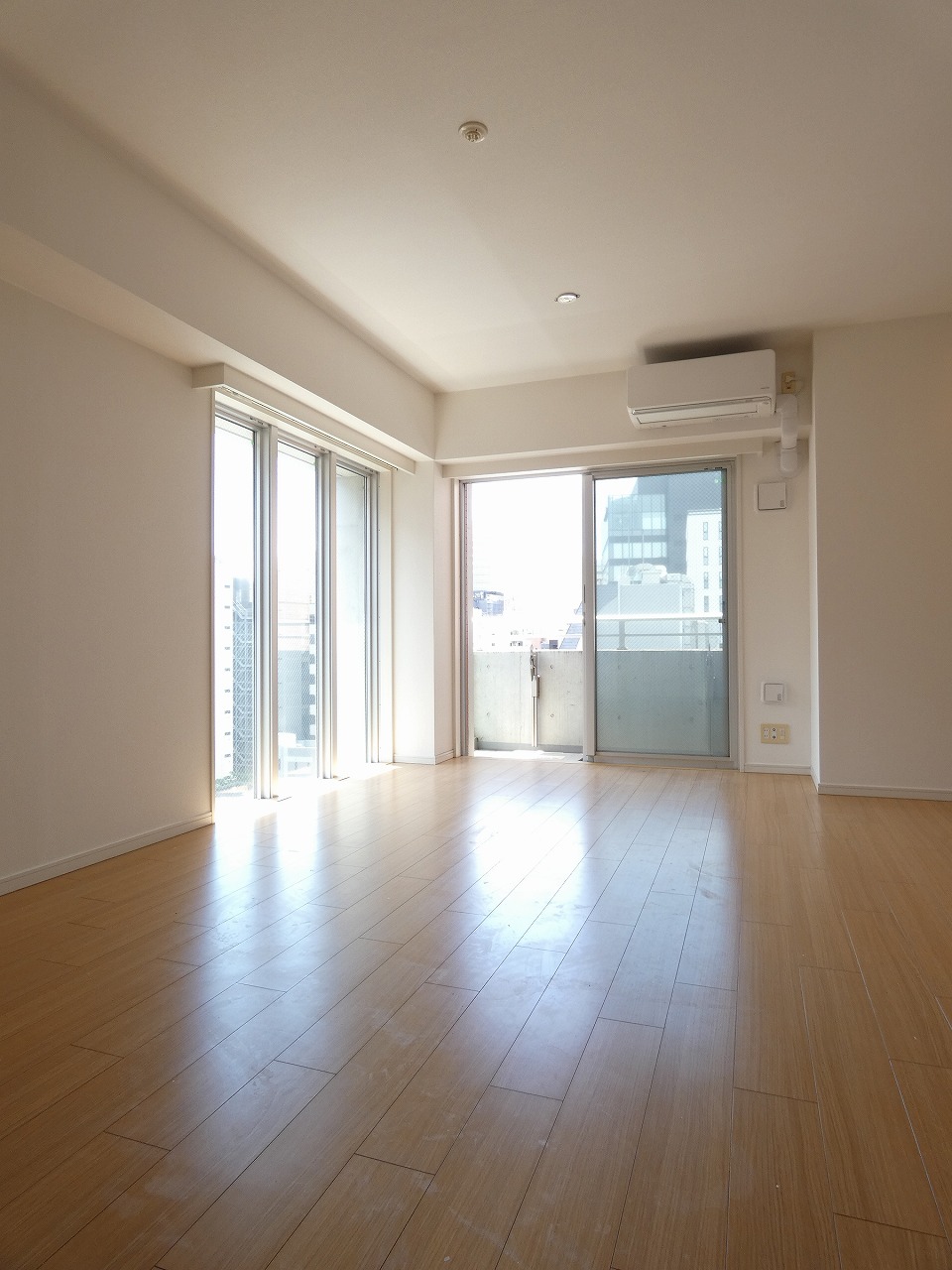 居室・リビング　内観1※別部屋参考写真