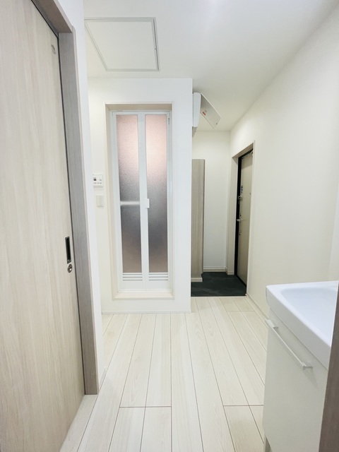 玄関　同タイプ別部屋写真です