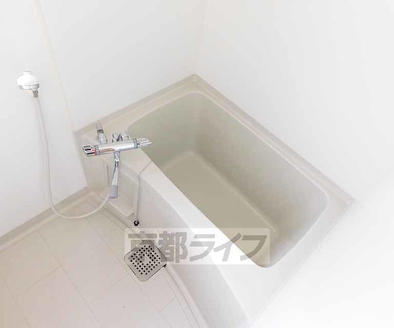 バス・シャワールーム　清潔で綺麗です