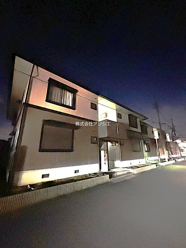 建物外観　アーバンヒルズのご紹介は住まいの窓口　アソシエにお任せ下さい