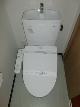 トイレ　シャワー付トイレ