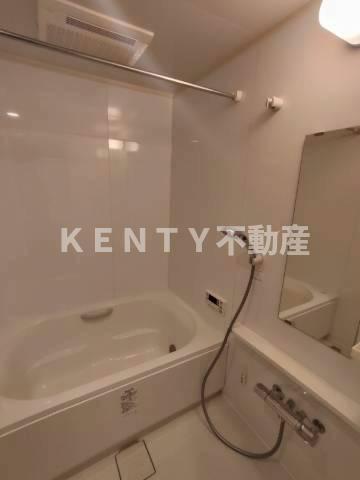 バス・シャワールーム　コンパクトで使いやすいお風呂です