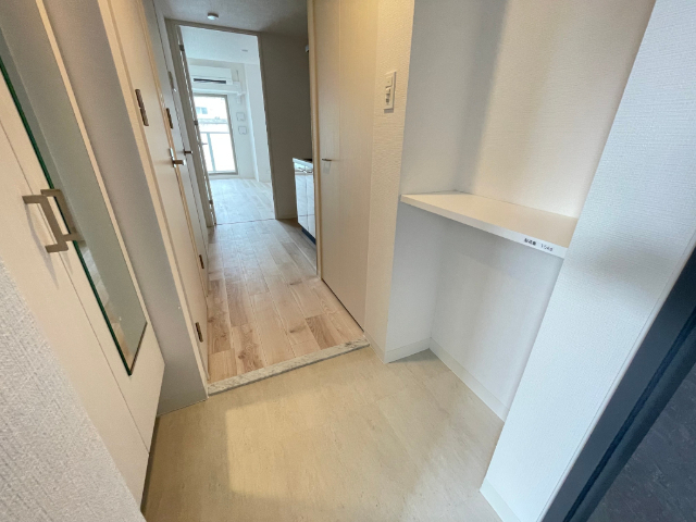 玄関　６０６号室の写真です。