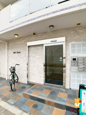 エントランス　「暮らしの設計図は、ここから始まります。」