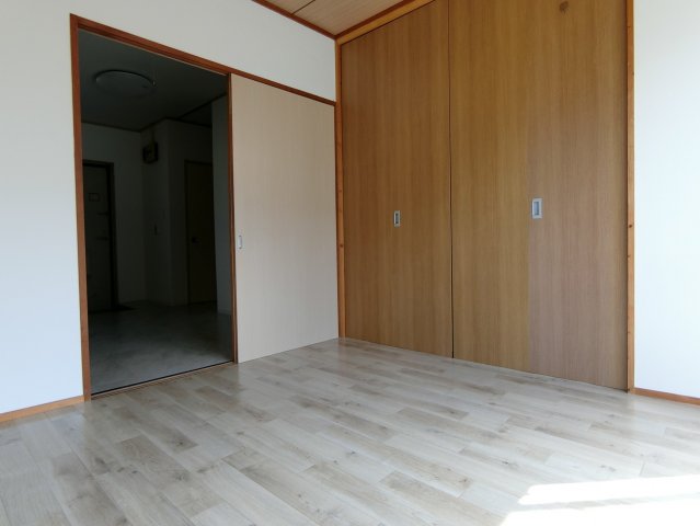 その他　折戸を閉じた状態です