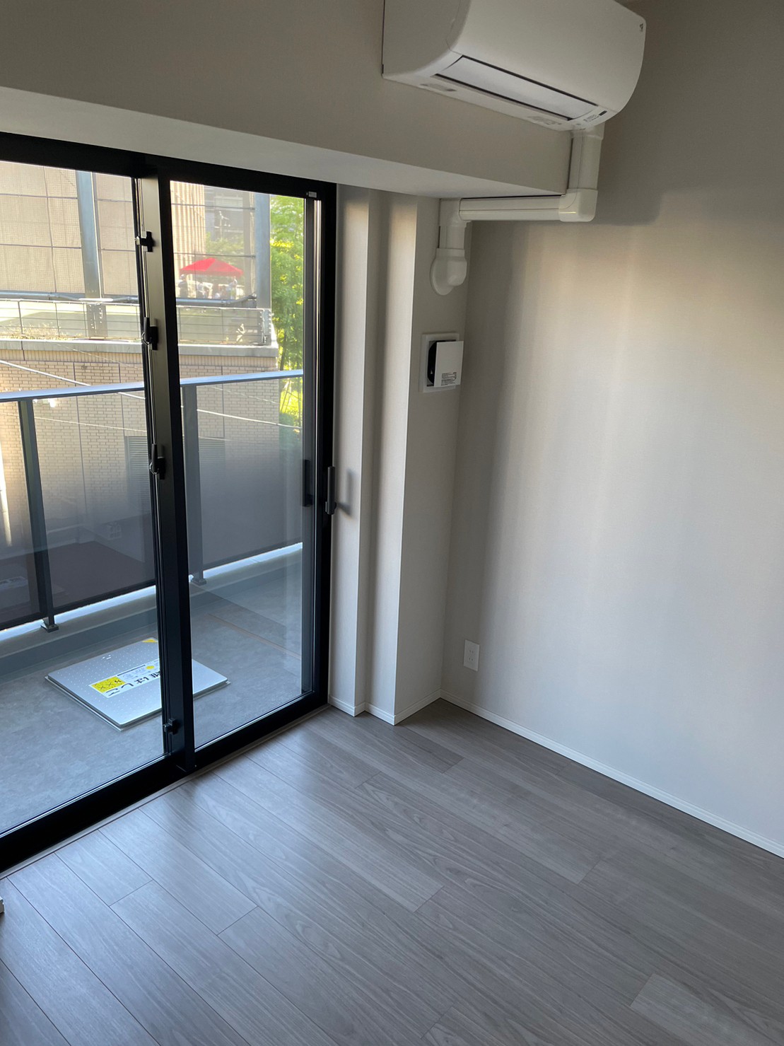 居室・リビング　別号室参考写真