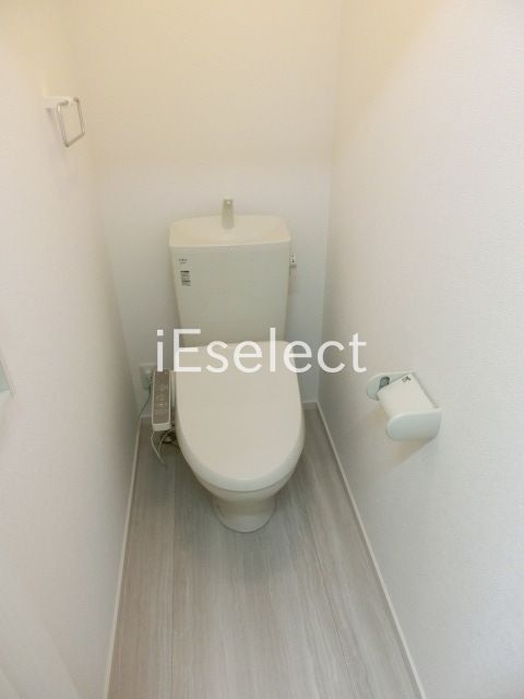 トイレ　ウォシュレット付きで快適。