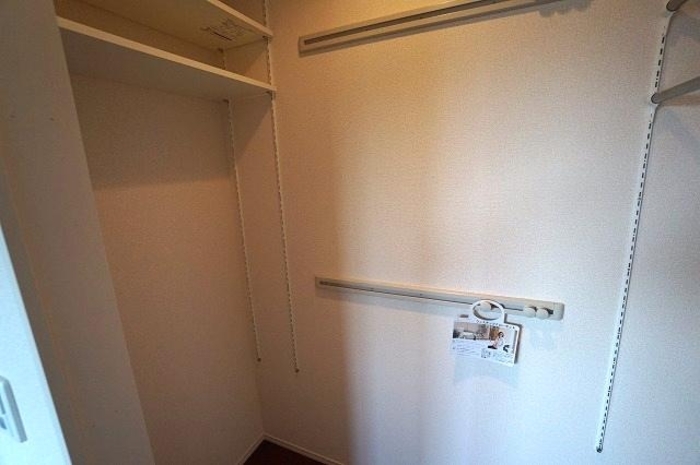 収納　ワンステップクローゼット