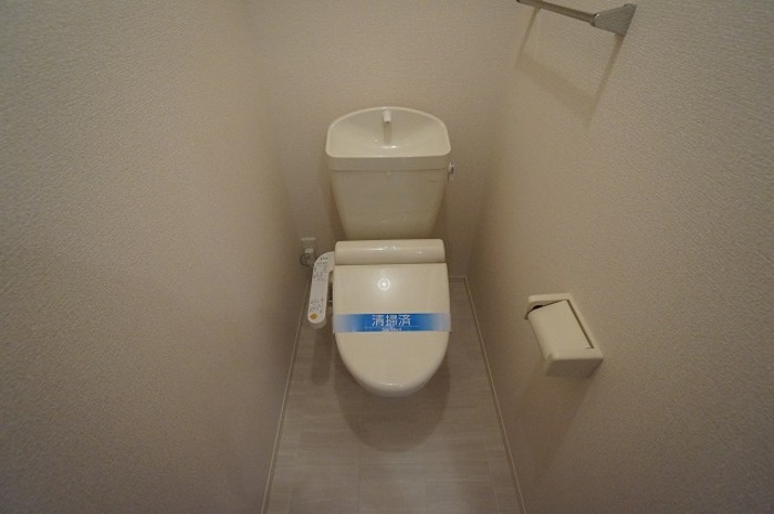 トイレ　温水洗浄暖房便座