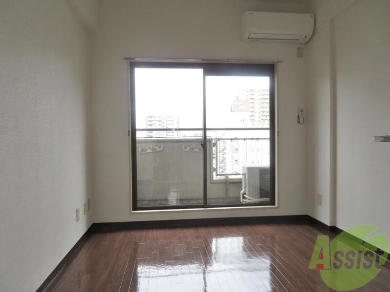 その他部屋・スペース　どこにベッドを置くか悩みますねぇ。広いお部屋ですね。