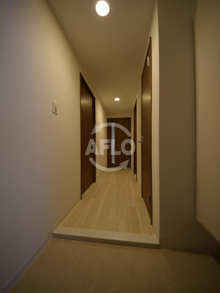 玄関　ルボワ天満橋　玄関