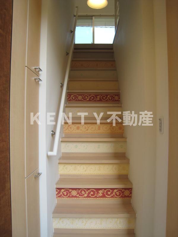 玄関　収納もある玄関です