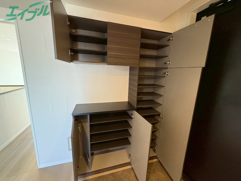 玄関　同型別部屋参考写真