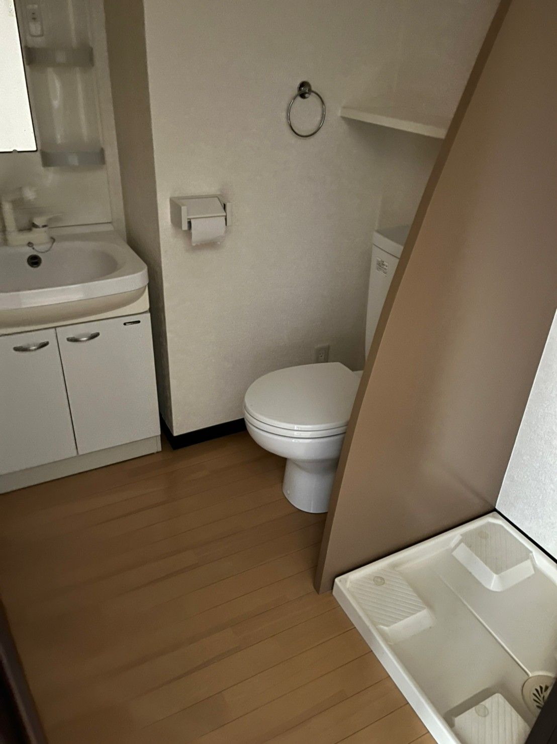 洗面設備　使いやすい独立洗面台です