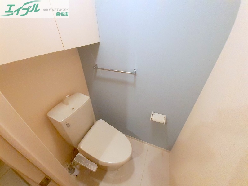 トイレ　同物件別部屋のお写真です。