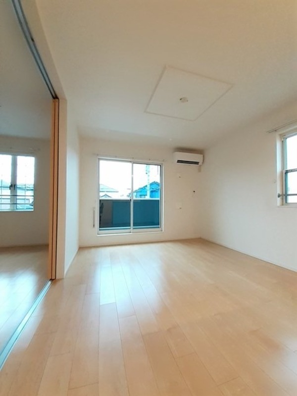 居室・リビング　図面と現状に相違がある場合には現状を優先