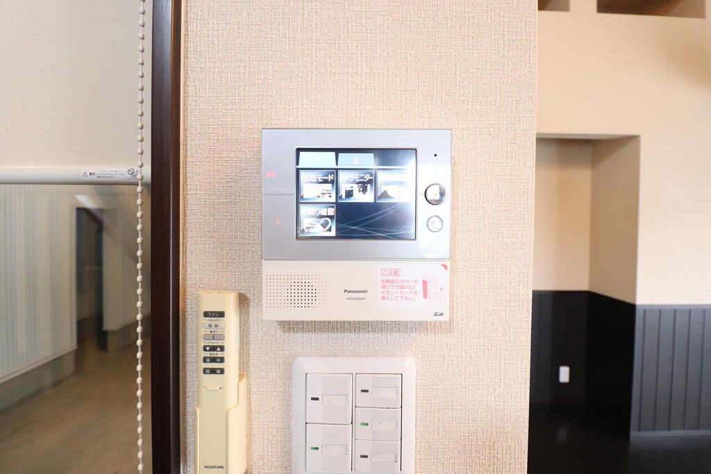 セキュリティ　安心のモニター付きのインターホン♪