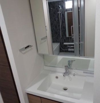 洗面設備　使いやすい洗面所です