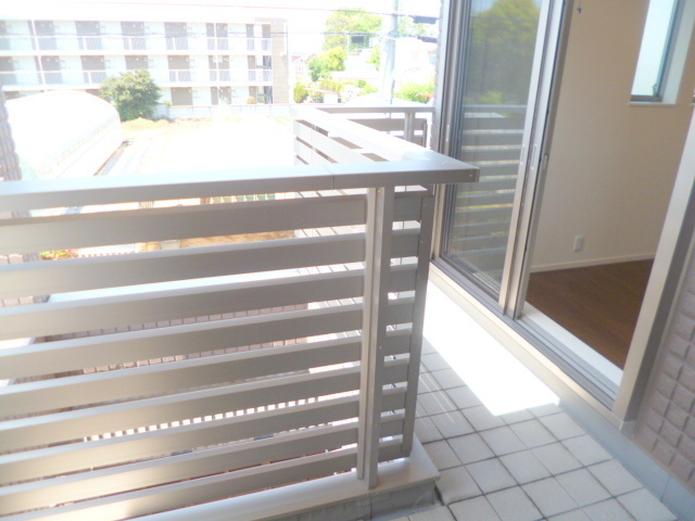 バルコニー　★Ｌ字型でリビング・洋室から出られます★
