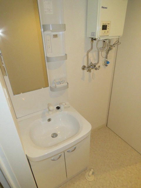 洗面設備　シャワードレッサー付きです！