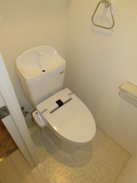 トイレ　ウォシュレット設置済みです！