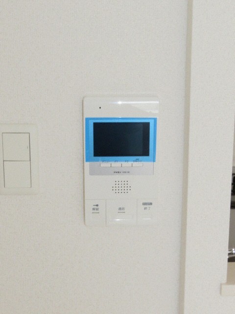 セキュリティ　防犯面に配慮したＴＶモニターホン付きです！