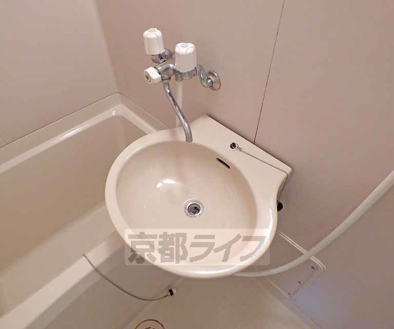 洗面設備　洗面台です。