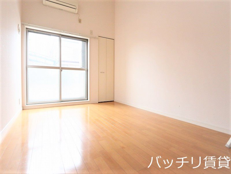 バルコニー　別号室タイプの為、現状を優先致します。