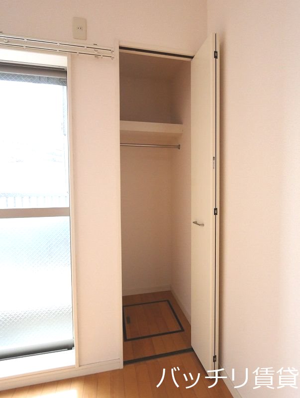 収納　別号室タイプの為、現状を優先致します。