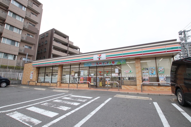 コンビニ　セブン－イレブン　名古屋光が丘２丁目店（コンビニ）まで600m