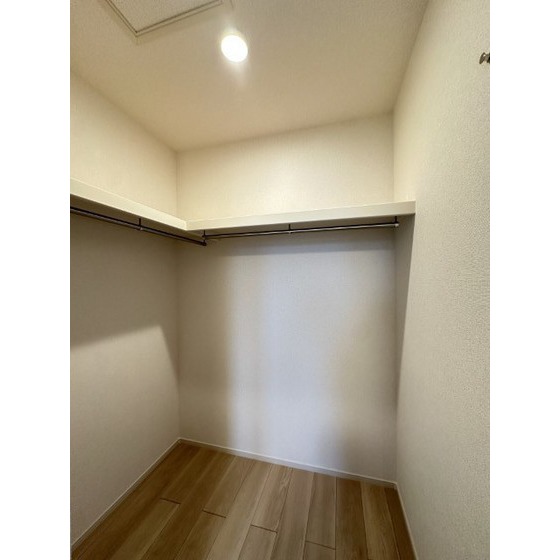 収納　ウォークインクローゼット
