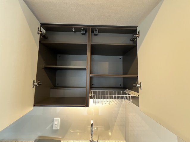 収納　シンク上にも収納があって便利です！