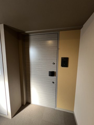 その他　玄関の外側です！