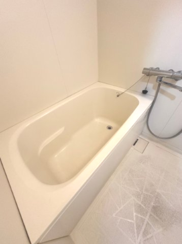 バス・シャワールーム　詳細は、RISUMO江坂本店までお問合せください♪