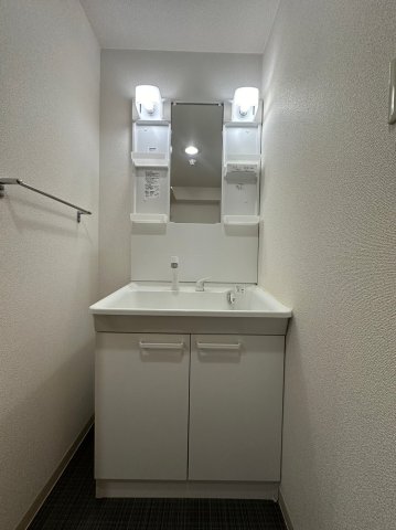 洗面設備　詳細は、RISUMO江坂本店までお問合せください♪