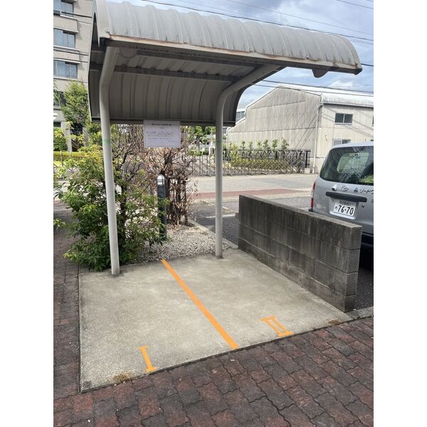 その他共有部分　オートバイ駐輪場