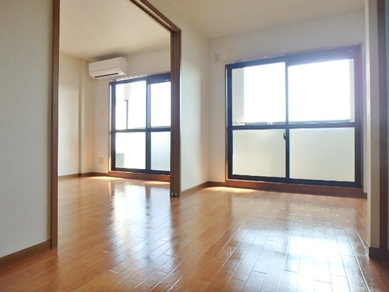 居室・リビング　図面と現状に相違がある場合には現状を優先